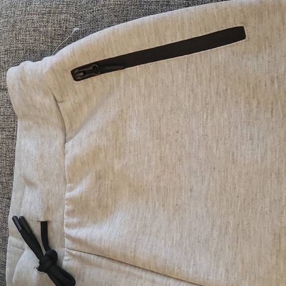 Original Deluxe Men's Tech Joggers Grey Size Medium NWOT - Picture 3 of 8